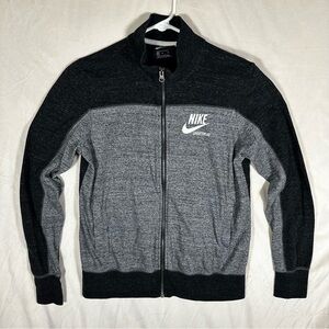 •SOLD• Nike women’s lightweight jacket